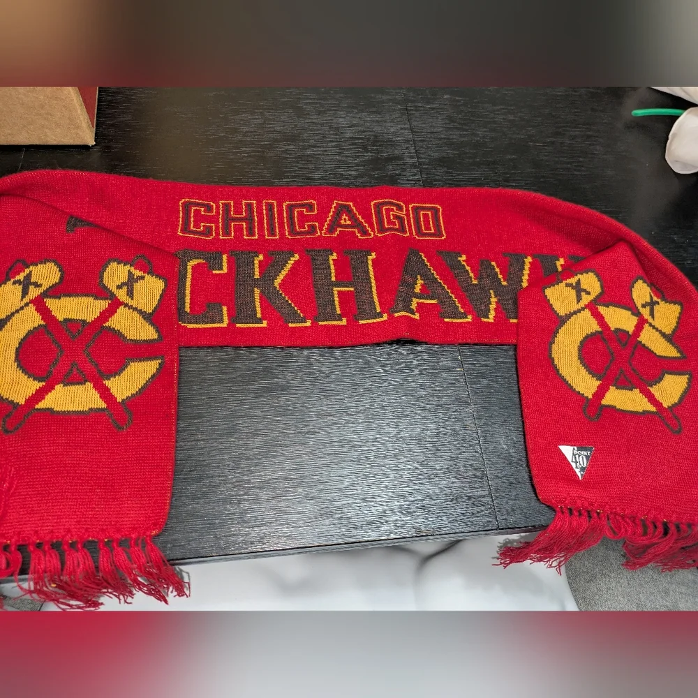Chicago Blackhawks Red Winter Scarf. EUC OS